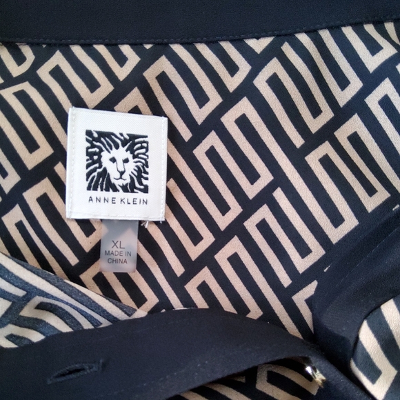 Anne Klein Geometric Print Blouse - Picture 6 of 8